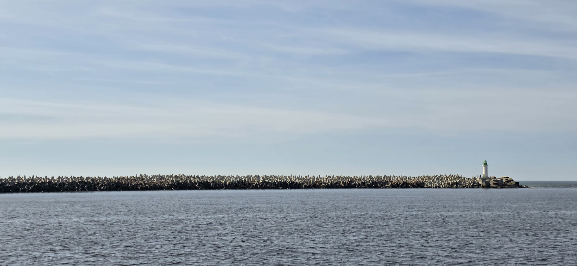 Ventspils Dienvidu mols visā garumā